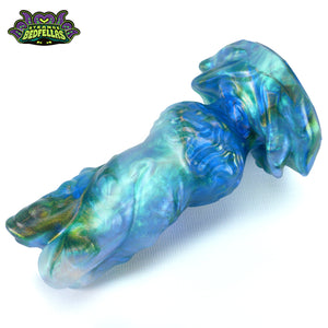 Small Xymon's Knot -- Near Clear 31* silicone -- XK-116