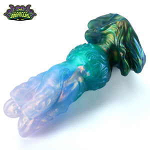 Medium Xymon's Knot -- Near Clear 31* silicone -- XK-127