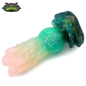 Small Xymon's Knot -- Near Clear 31* silicone -- XK-144