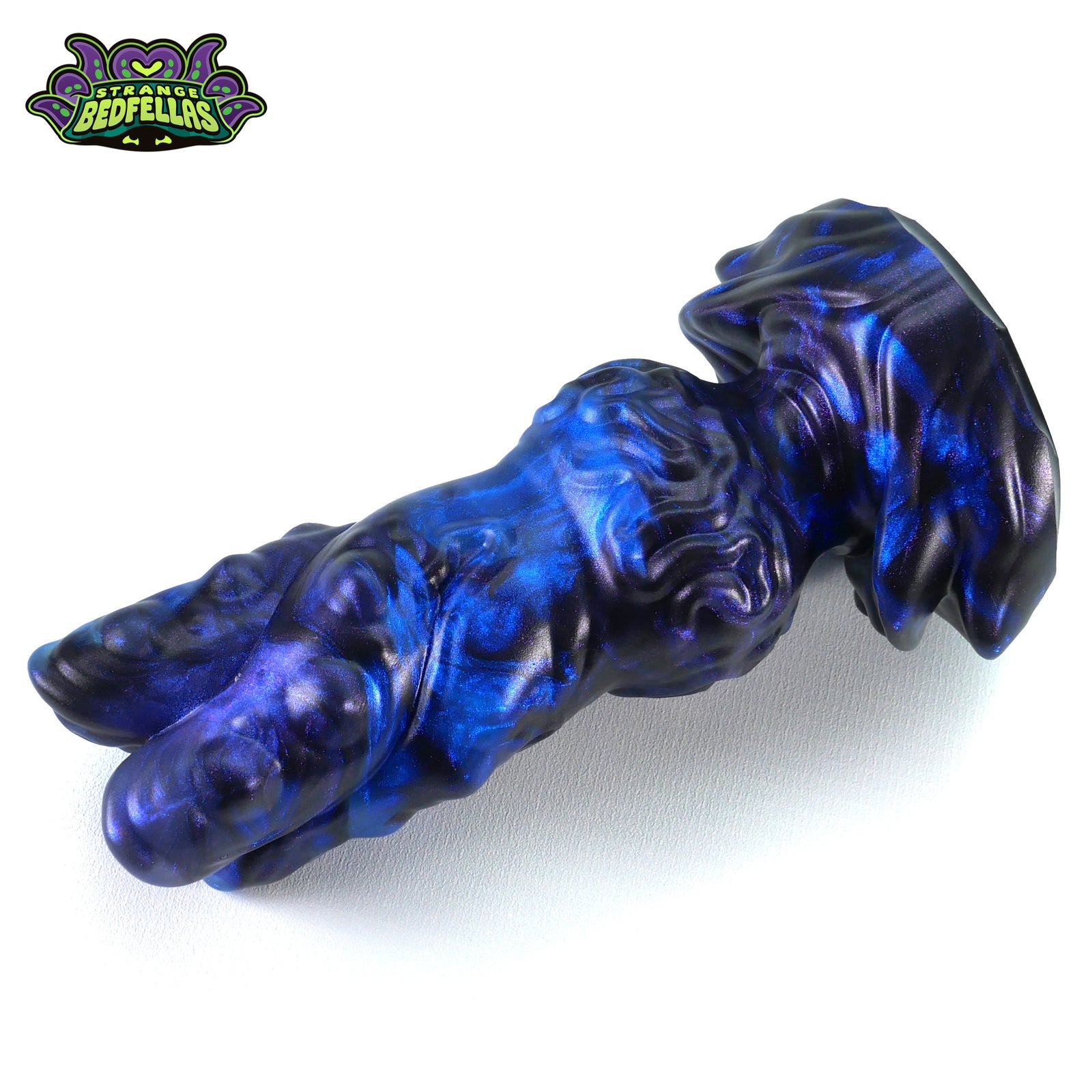 Small Xymon's Knot -- Near Clear 31* silicone -- XK-150