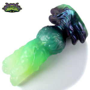 Medium Xymon's Knot -- Near Clear 31* silicone -- XK-92
