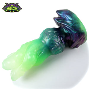 Medium Xymon's Knot -- Near Clear 31* silicone -- XK-92